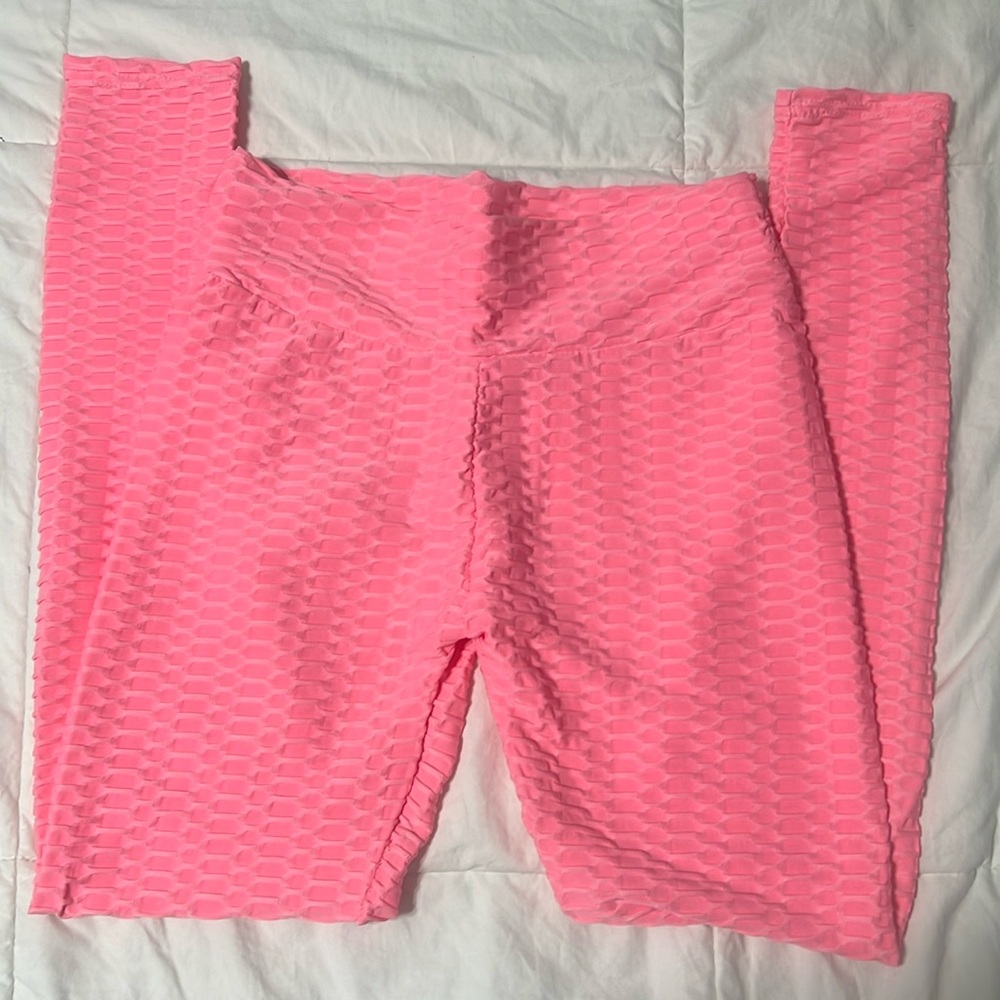 Scrunch booty pink leggings